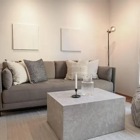 Live In A Stylish In The Center Of *