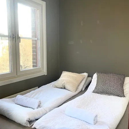 Live In A Stylish In The Center Of *