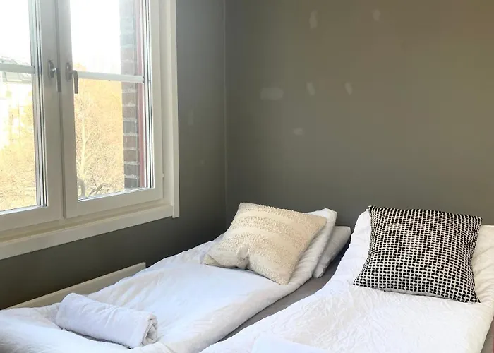 Live In A Stylish In The Center Of *